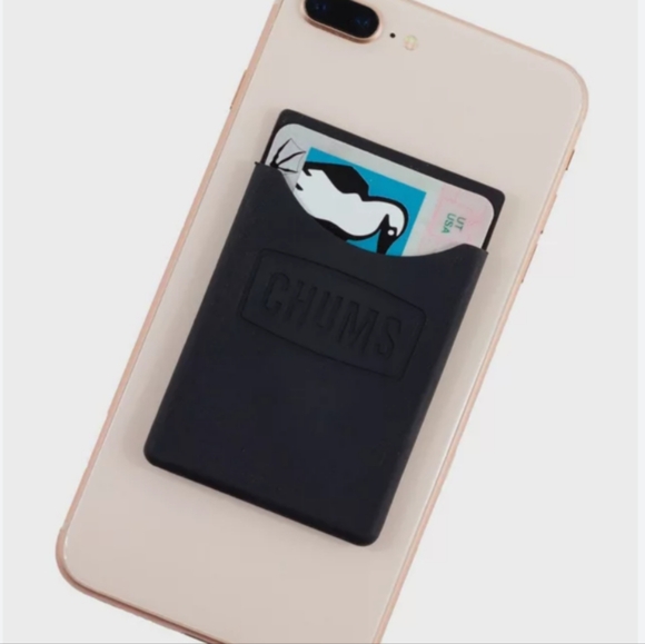 CHUMS The Keeper Phone Wallet -In Silver- Silicone Card Holder 3M Adhesive - Picture 4 of 4